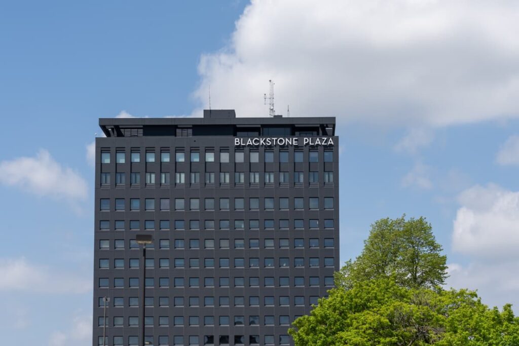 バークシャー・ハサウェイ（BRK.B）｜バフェットに投資できる